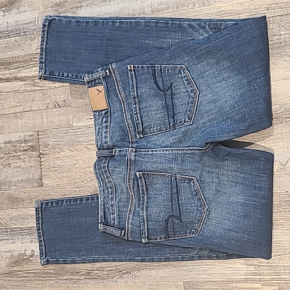 American Eagle "Skinny Jeans"‎ Size 6| Medium Wash​ - Picture 2 of 5